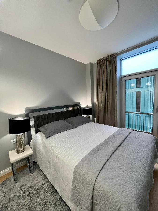 New Apartment,Free Parking In The Center Klaipeda Bagian luar foto
